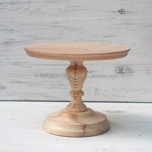 Support à gâteaux en bois fabriqué par des artisans pour élever les tables à dessert avec des tons naturels et un beau savoir-faire - Product Image 1