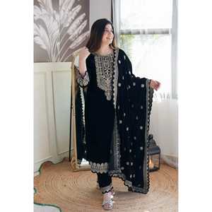 Conjunto de Top y Dupatta de Terciopelo de Diseñador, Estilo Indio y Pakistaní para Fiestas - Product Image 4