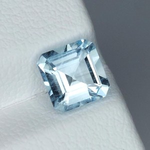 Piedra preciosa suelta de aguamarina natural con corte esmeralda, cristal de berilo azul para la fabricación de joyas, anillos y colgantes. - Product Image 2