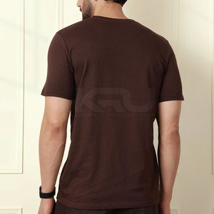 เสื้อยืดผ้าถักโพลีเอสเตอร์/คอตตอน สไตล์กราฟิกยกสูงแบบลำลองทันสมัย เนื้อผ้านุ่ม ระบายอากาศได้ดี สวมใส่สบาย เป็นมิตรต่อสิ่งแวดล้อม - Product Image 4