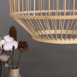 Abat-jour en bambou et rotin, design populaire, lampe suspendue artisanale tressée pour éclairage décoratif - Product Image 2