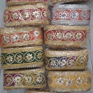 Exquisitos bordes de encaje Gota Patti tradicionales de Rajastán para ropa étnica y manualidades DIY, vibrante juego de cintas con trabajo Gota multicolor. - Product Image 1