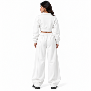 Conjunto de Chándal para Mujer con Sudadera Corta Blanca de Media Cremallera y Pantalón de Pierna Ancha, con Logotipo Personalizado, Sudadera Bordada Personalizada, Venta al por Mayor OEM - Product Image 2
