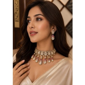 Magnifique ensemble collier et boucles d'oreilles en moissanite de qualité supérieure, finition or, pour collection de mariage, pour femmes - Product Image 1
