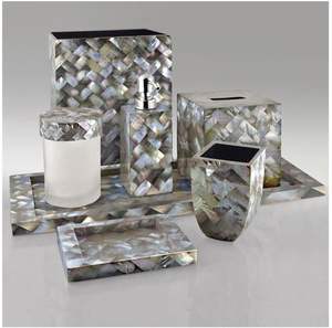 Juego de accesorios de baño de nácar pulido, diseñado para una organización impecable y una presentación impresionante. - Product Image 4