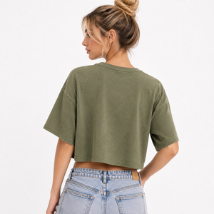 T-shirt classique vert olive pour femme, coupe courte et carrée, personnalisable, effet délavé vintage, coupe décontractée, en coton, idéal pour l'été, coupe oversize, couleur unie - Product Image 2