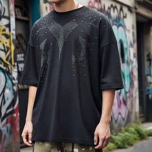 เสื้อยืดคอกลมผ้าคอตตอน100ทรงหลวมสำหรับผู้ชายเสื้อยืดติดเพชรพลอยเทียมทรงหลวมขนาดปกติทำจากผ้าฝ้าย100% - Product Image 2