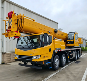 Camion-grue QY50K5D_3 de 50 tonnes pour travaux de construction lourds, moment de charge élevé, portée longue, hauteur maximale de 44 m, moteur à double pompe et boîte de vitesses - Product Image 1