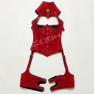 Corset sous-poitrine en cuir suédé rouge à baleines en acier avec ensembles de harnais - Product Image 1