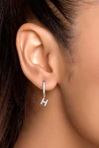 Pendientes de Aro con Inicial de Diamante Cultivado en Laboratorio, Engaste Pavé, Clásicos y Delicados, Tipo Huggies con Letra, Personalizados, Oro Sólido de 14K y 18K, Joyería al por Mayor - Product Image 6