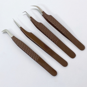 Juego de Pinzas para Extensión de Pestañas Plateadas Personalizadas, Herramientas de Belleza de Precisión con Estuche de Almacenamiento para Aplicaciones Profesionales de Pestañas - Product Image 6