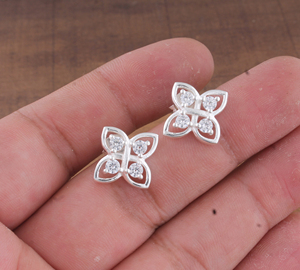 Boucles d'oreilles clous en argent plaqué CZ, base en argent sterling 925, zircone cubique, bijoux étincelants pour femmes, fournisseur en gros - Product Image 2