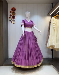 Jupe Lehenga traditionnelle indienne en coton pour femmes, bordure dorée, robe ethnique pour les festivals et les mariages - Product Image 5