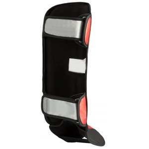 Espinilleras de Cuero PU de Alta Calidad con Protección Profesional y Diseño Duradero para Artes Marciales - Product Image 3