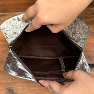 Bolso de maquillaje cosmético colgante con cremallera de gran capacidad para mujer, organizador de viaje de cuero de vaca a mano, superventas a la moda - Product Image 6