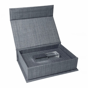 Boîte photo rigide en lin écologique de haute qualité |   Boîte d'emballage USB personnalisée avec logo |   Estampage à chaud artisanal |   Papier magnétique - Product Image 1