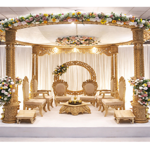Décoration de mariage étonnante, configuration de Vidhi Mandap, Mandap traditionnel à trois poteaux en bois, cérémonies Gujarati, Mandap en bois, États-Unis - Product Image 1