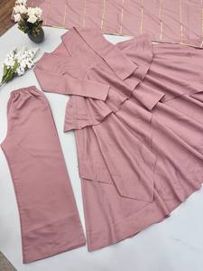 นำเสนอคอลเลคชั่นดีไซเนอร์ใหม่ ชุดมาล ชานเดรี เสื้อ-กางเกง-ผ้าคลุมไหล่ พร้อมส่ง ตัดเย็บสำเร็จ ใส่ได้ทุกโอกาส สไตล์ปาร์ตี้ TENNECY สำหรับทุกฤดูกาล - Product Image 6