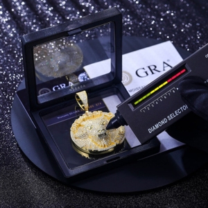 Colgante Circular con Cabeza de Cabra - Colgante de Plata de Ley 925 con Moissanita, Colgante de Moissanita de Diseño Único, Colgante de Diamantes Estilo Hiphop - Product Image 6