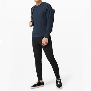 Sweat-shirt à manches raglan bleu foncé pour homme Coupe classique Col rond Tricoté en coton Vêtement décontracté pour l'automne - Product Image 6