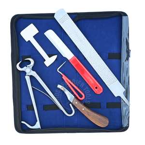 Kit complet d'outils de soin des sabots pour fermeur : Râpe à sabots, Coupe-sabots pour poulains, Couteau à lame courbée, Couteau à sabots, Pince à sabots, Polisseur à sabots et Cure-sabots - Product Image 1