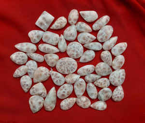 พลอยธรรมชาติคุณภาพสูงจากอินโดนีเซีย นิลสีชมพู ลาลิมาร์สีชมพู ทอมสันไนต์สีชมพู แบบคาโบชอง สำหรับงานฝีมือและคริสตัล - Product Image 6