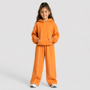 Ensemble de survêtement personnalisé OEM pour filles, survêtement en molleton surdimensionné pour enfants, ensemble sweat à capuche et pantalon de jogging pour filles, survêtements décontractés pour enfants - Product Image 1