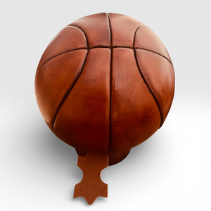 Balón de Baloncesto Antiguo de los Años 1900 con Patina, % Cuero Vacuno y Madera Restaurada Encerada, Talla 5, Decoración Deportiva - Product Image 1