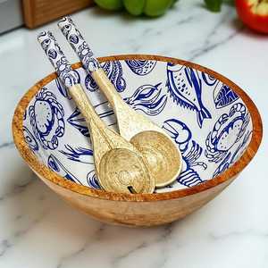 Bol à salade en bois poli fait main avec finition émaillée, compatible lave-vaisselle et écologique, pour usage domestique et traiteur, par UO - Product Image 4