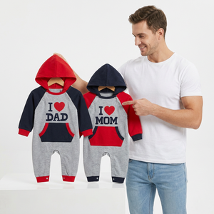 Combinaison Bébé Unisexe à Capuche Manches Longues en Coton Tricoté avec Imprimé « I Love Dad Mom » et Fermeture Éclair YKK Bidirectionnelle – Décontractée pour Toutes Saisons – Vente en Gros - Product Image 5