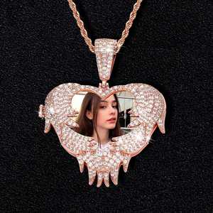 Colgante de Plata 925 con Diamantes Cultivados en Laboratorio de 5.65ct VVS, Diseño de Alas de Ángel y Corazón, Chapado en Oro, para Mujer - Product Image 2