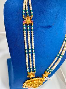 Elegante Collar de Cadena Plateada con Cristales Cuadrados Color Verde Azulado y Perlas, Joyería Minimalista de Moda para Mujer - Product Image 3