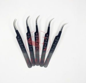 Pince à épiler d'extension de cils avec logo personnalisé Noir mat Argent Volume confortable Fibre d'acier inoxydable incurvée Durable - Product Image 3