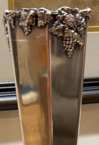 Vase à fleurs élégant et haut de gamme en argent, pot de fleurs métallique détaillé et complexe pour la décoration de la maison, du bureau et des événements, vase artisanal tendance - Product Image 6