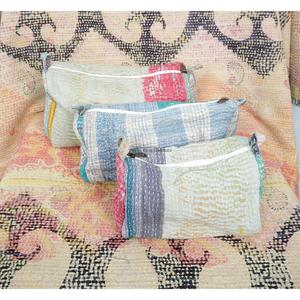 Nouvelle conception, trousse de toilette vintage en patchwork Kantha avec fermeture éclair et pompons, ensemble de 3 pochettes écologiques pour mariages et cadeaux de remerciement - Product Image 4