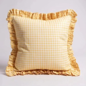Housse de coussin carrée jaune à carreaux vichy avec bordure à volants, style classique, décoration d'intérieur, taies d'oreiller - Product Image 1