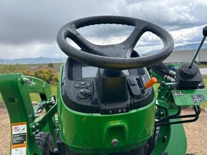 Tractor Compacto 2025 3025E Z135136, Equipo Premium Listo para Exportación - Product Image 6