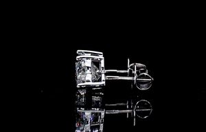 Boucles d'oreilles clous luxueuses en diamant de laboratoire taille cœur, plaqué or massif, éclat brillant, bijoux fins élégants pour cadeau de mariage - Product Image 3