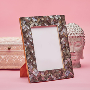 Handcraft mother of pearl photo <b>frame</b> for wall <b>gallery</b> and tabletop decor good price capiz shell inlay <b>frames</b> - Product Image 3