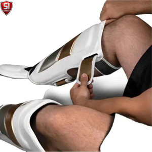 Espinilleras de Boxeo Shield, Ligeras, de PU, con Cierre de Velcro, en Blanco, Dorado y Plateado, para Adultos - Product Image 4