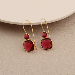 Boucles d'oreilles pendantes en quartz rose plaqué or pour femme, serti géométrique, style classique, bijoux de fête - Product Image 3