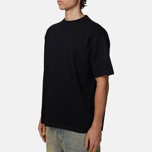 เสื้อยืดคอกลมแขนสั้นโอเวอร์ไซส์สีดำสำหรับผู้ชาย ผ้าฝ้ายเจอร์ซีย์ถัก 100% สีพื้นเรียบง่าย สไตล์ลำลอง - Product Image 5