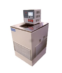 Bain-marie à circulation d'eau de précision LABYCARE, capacité 32L, plage de température 5°C-90°C, précision 0,1°C pour une distribution uniforme de la température en laboratoire - Product Image 2