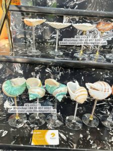 Juego de 2 Copas de Cóctel Personalizadas con Nombre y Diseño de Concha Marina, Copas de Boda en la Playa Hechas a Mano, Duraderas, Estilo Costero, Regalo - Product Image 5
