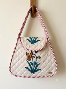 Bolso bandolera de lujo pequeño, acolchado, de algodón, con estampado floral a mano, de Jaipur, para mujeres y niñas. - Product Image 5