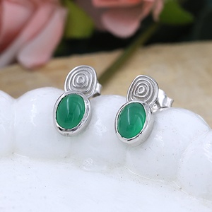 Pendientes de Plata de Ley 925 con Ónix Verde para Mujer, Hechos a Mano, con Piedras Preciosas de Ónix Verde Natural, Joyería Minimalista - Product Image 6
