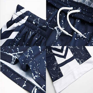 Uniforme de Baloncesto con Diseño Personalizado, Impresión Personalizada, 100% Poliéster, Hecho en Pakistán, Secado Rápido, Cuello en V sin Mangas, con Colores y Logotipo Personalizados - Product Image 4