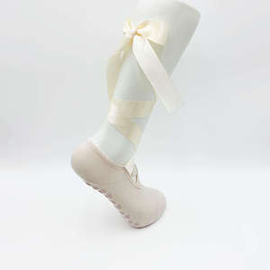 Custom Logo Strap <b>Grip</b> Athletic Sports Cotton Yoga <b>Socks</b> Wholesale Anti Slip Pilates <b>Socks</b> Brand Custom Nonslip Women <b>Socks</b> - Product Image 3