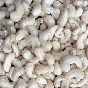 Factory Directly Raw <b>Kernels</b> Cashew <b>Nuts</b> Bulk Ww320 Ww240 Cashew <b>Nut</b> <b>Kernels</b> Santigo Cashew Vietnam With Custom Packaging - Product Image 1