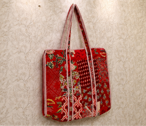 Bolso Tote Acolchado Rojo Hecho a Mano para Mujer, de Algodón Floral Estilo Boho, Bolso de Hombro Grande, Venta al por Mayor para Exportación - Product Image 2